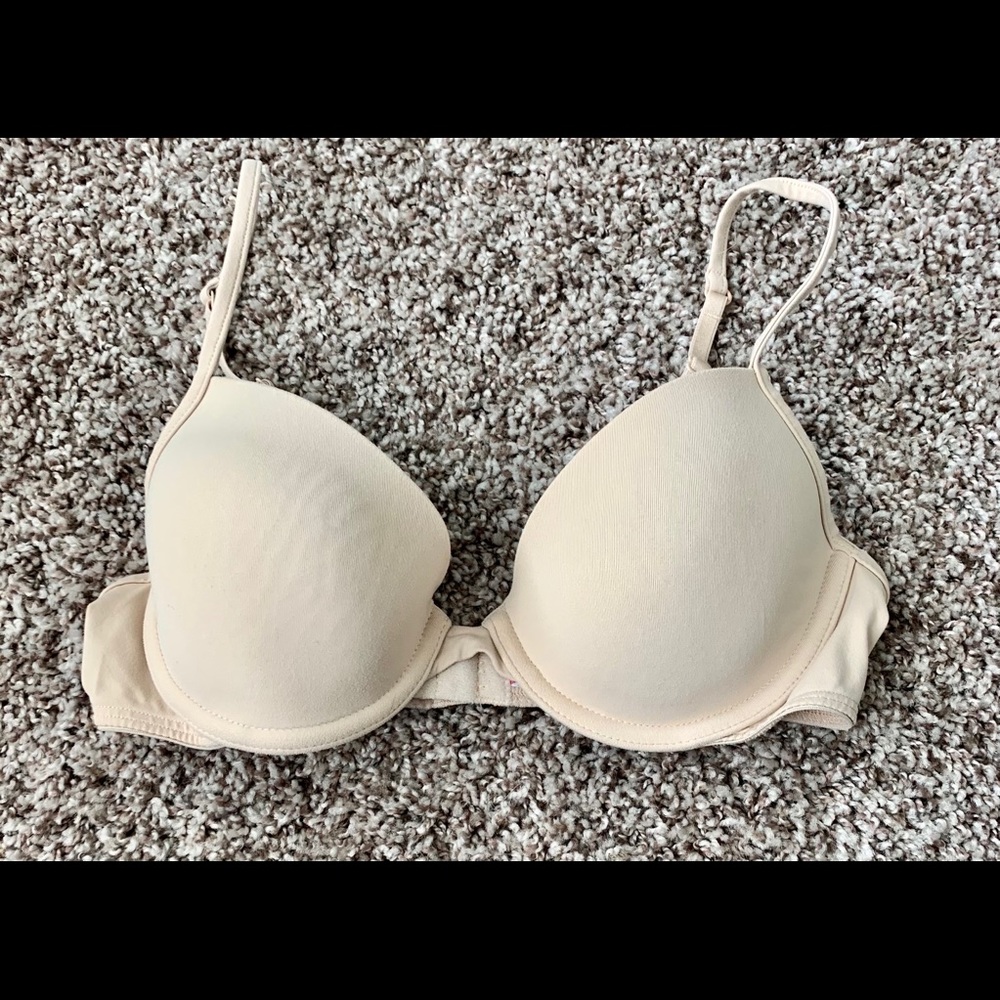 Victoria’s Secret PINK! T-shirt Demi Bra